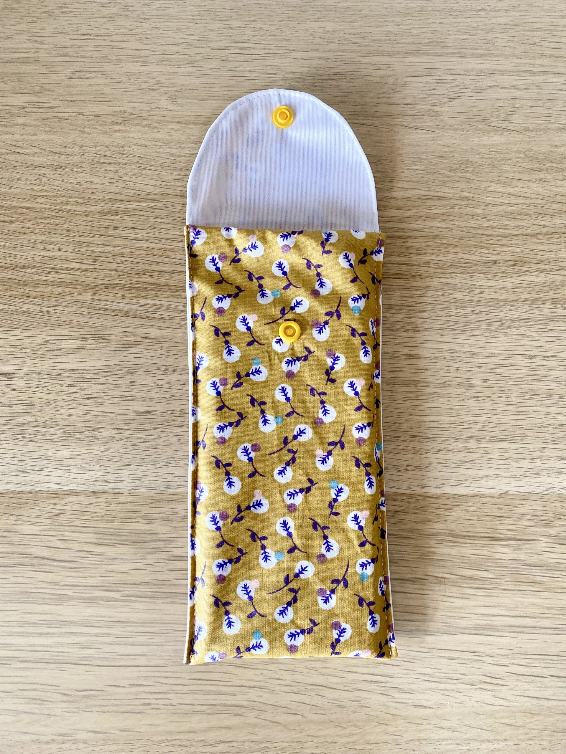 Pochette à brosse à dent