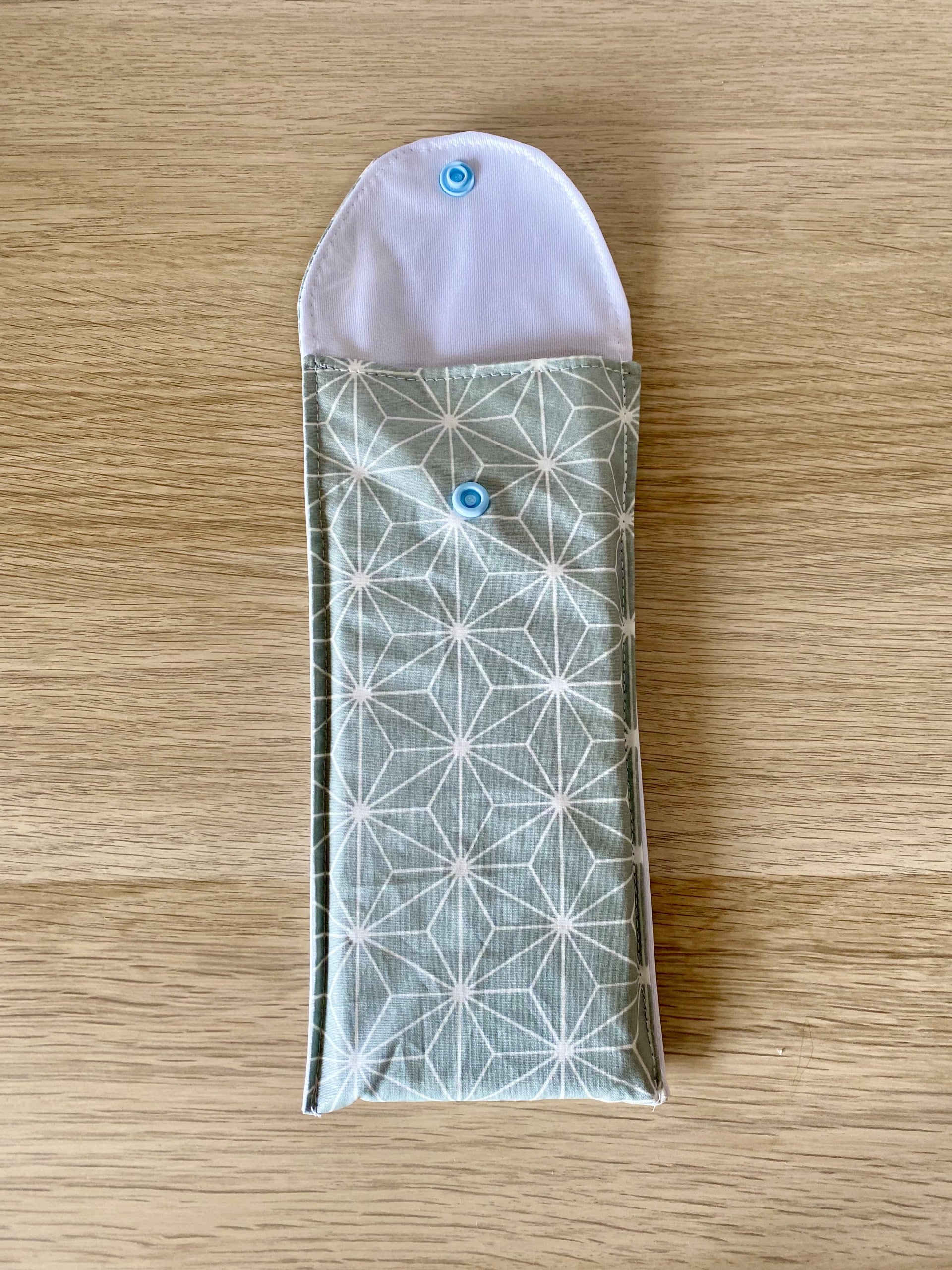 Pochette à brosse à dent