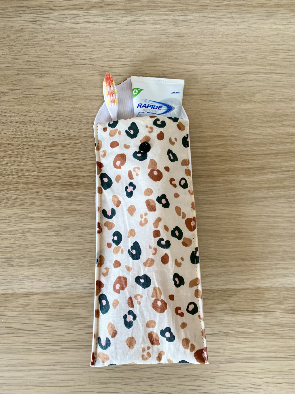 Pochette à brosse à dent