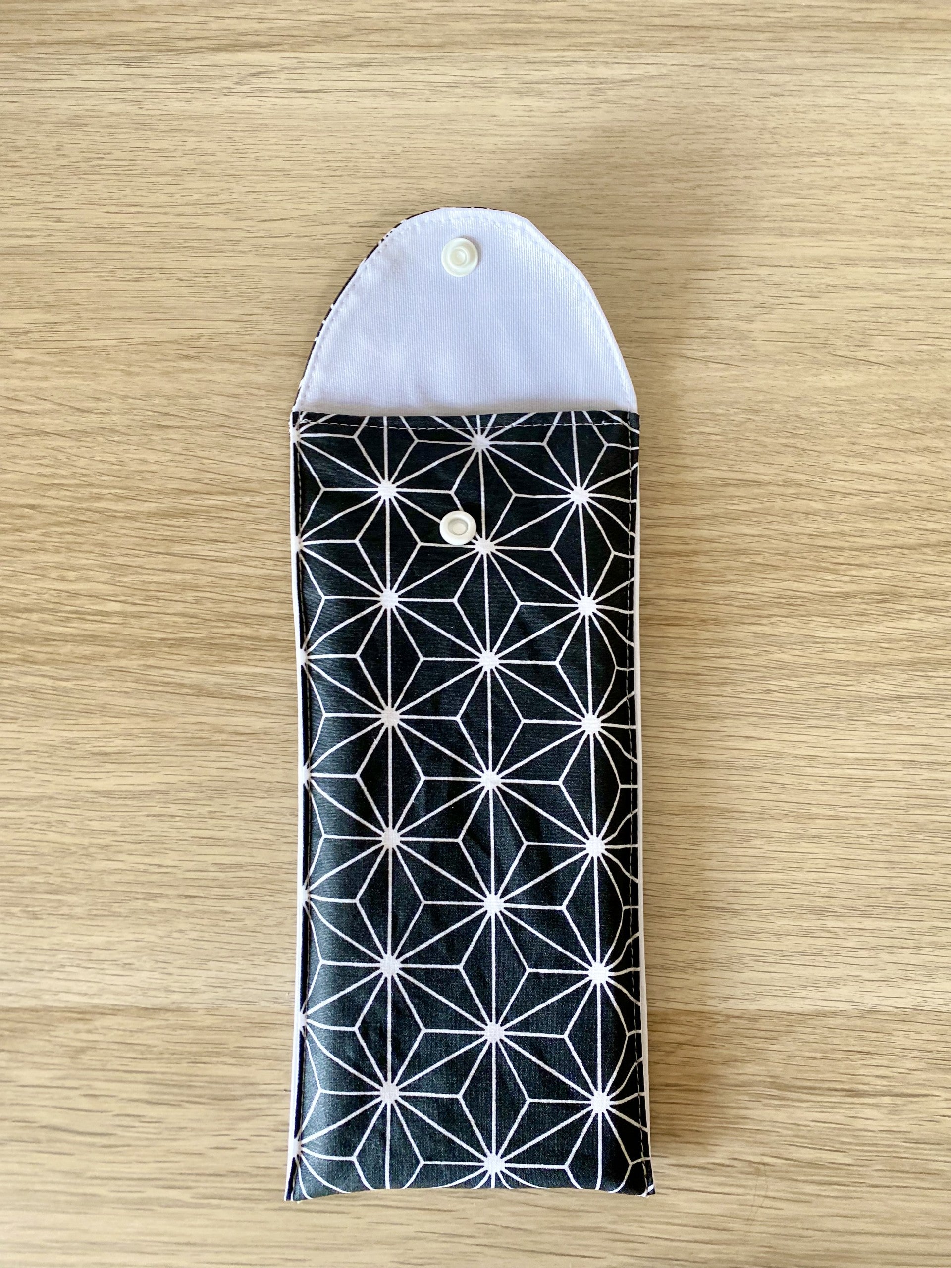 Pochette à brosse à dent
